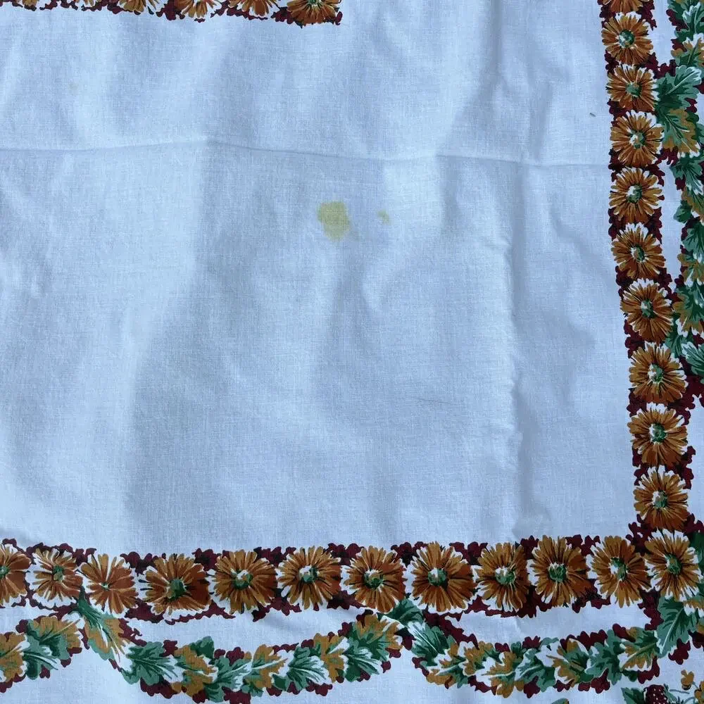 Unbranded 1950s tablecloth
